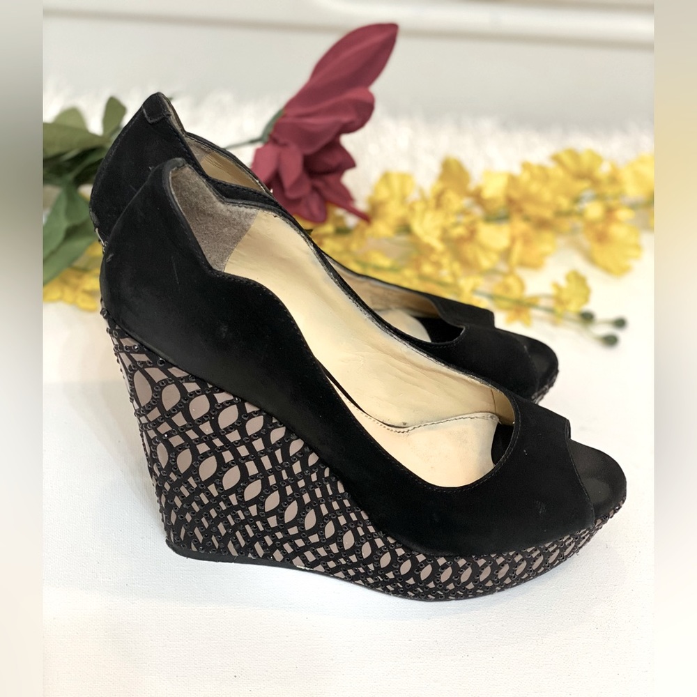 GIANNI BINI brand women shoes size 7M , elegant and comfortable, dress in style